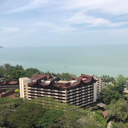 Susie'S Resort Seaview Suites At Sri Sayang 바투 페링기 외부 사진