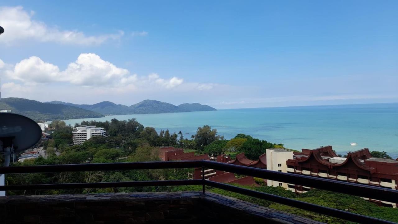 Susie'S Resort Seaview Suites At Sri Sayang 바투 페링기 외부 사진