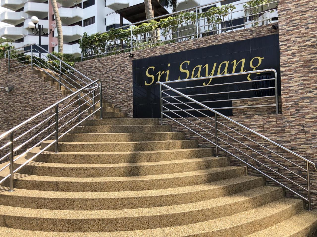 Susie'S Resort Seaview Suites At Sri Sayang 바투 페링기 외부 사진