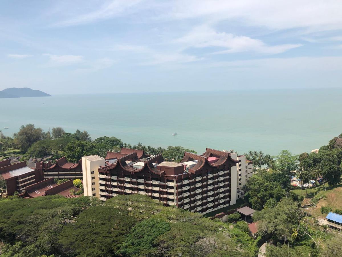 Susie'S Resort Seaview Suites At Sri Sayang 바투 페링기 외부 사진